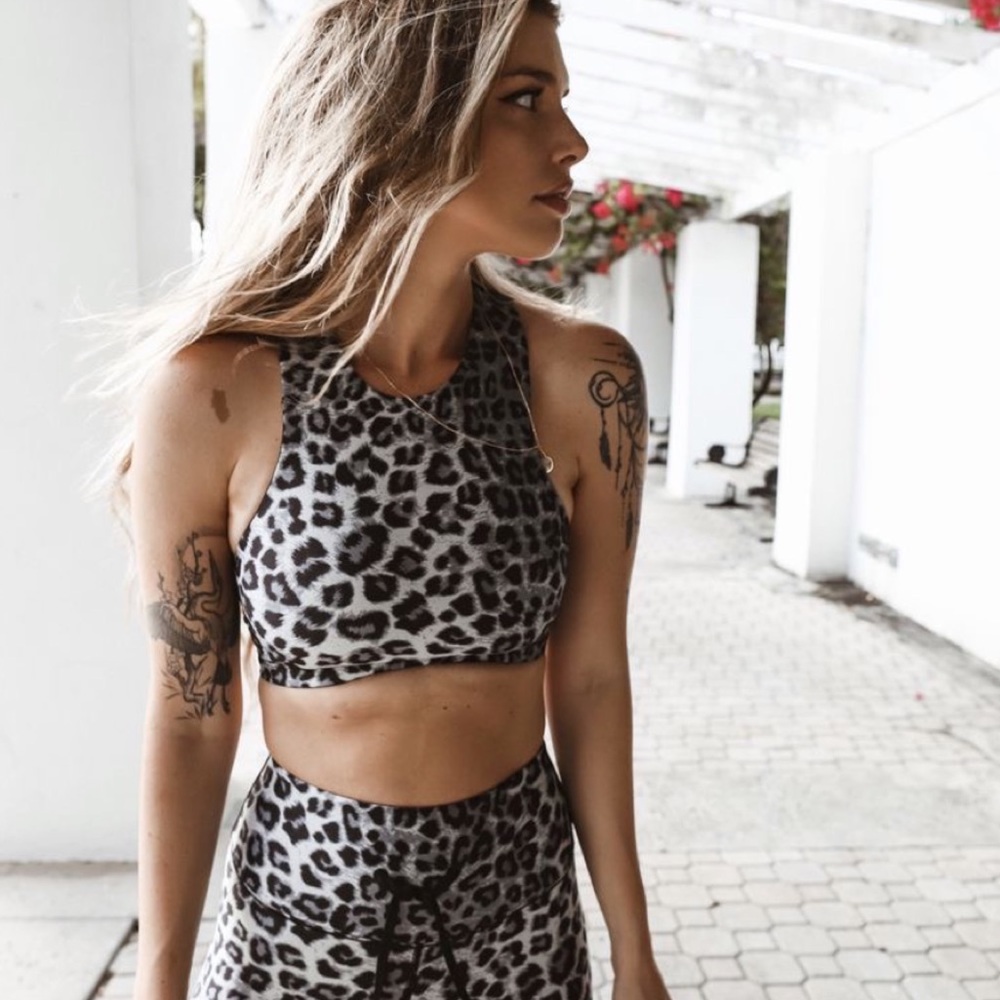 NWT Good American Empower Bra In Snow Leopard